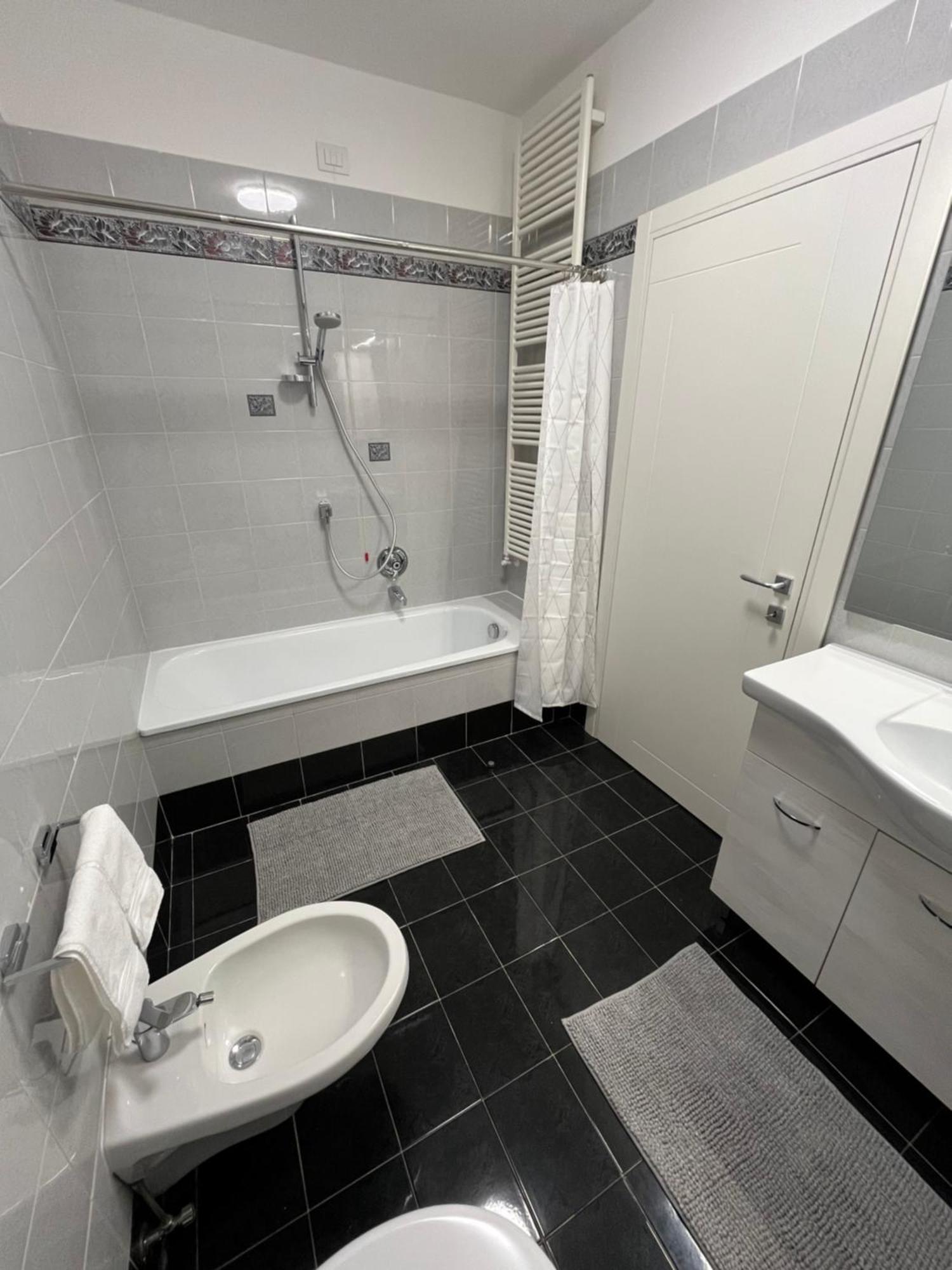 B&B Alessandro Private Room & Bathroom In Shared Apartment Arco Zewnętrze zdjęcie